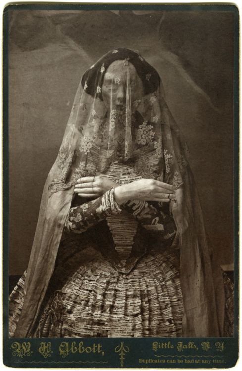 Creepy Victorian picture of veiled woman